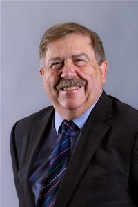 Profile image for Councillor Terry Richardson
